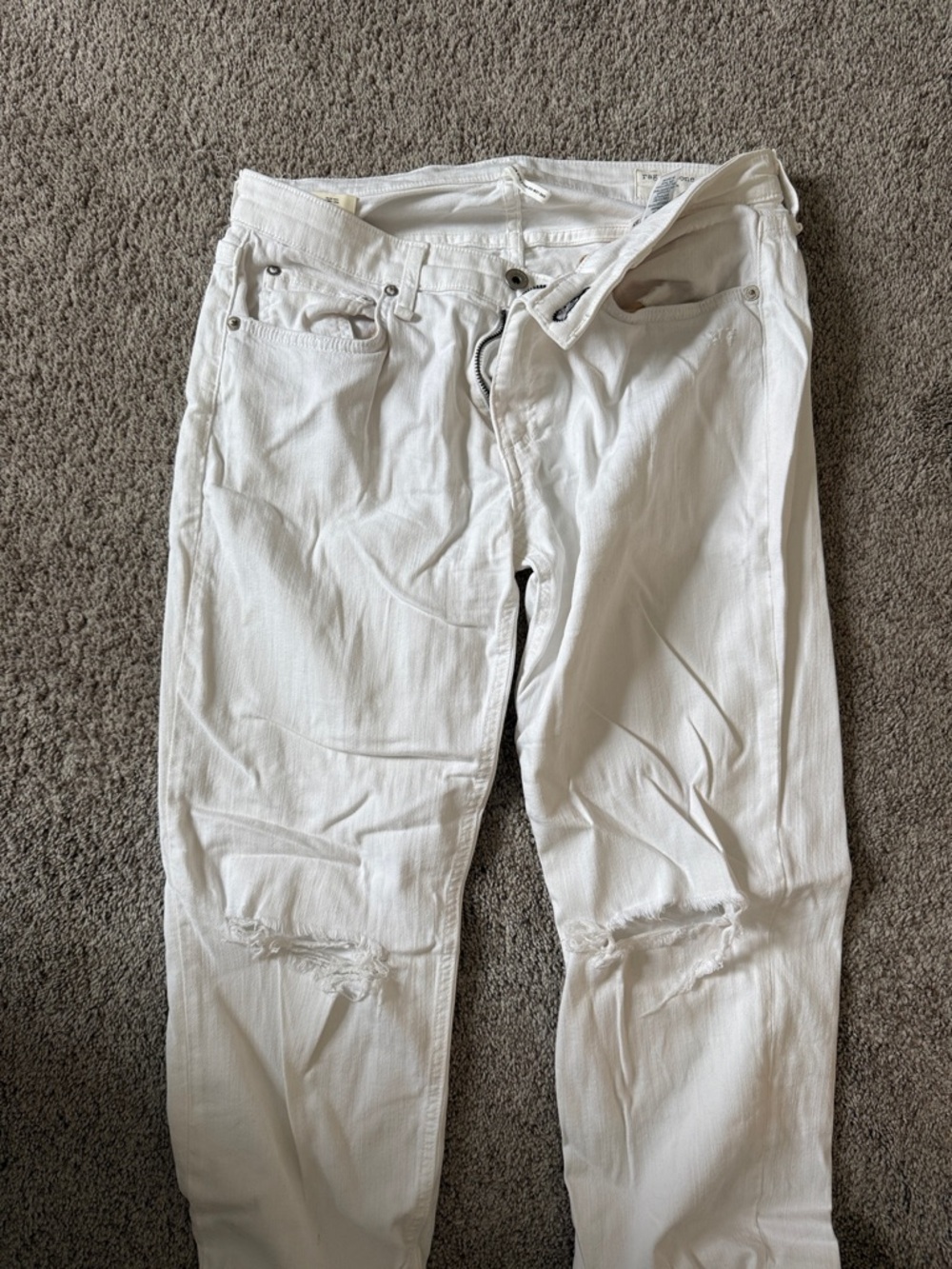 Woman’s White Distressed Jeans - Slim Fit